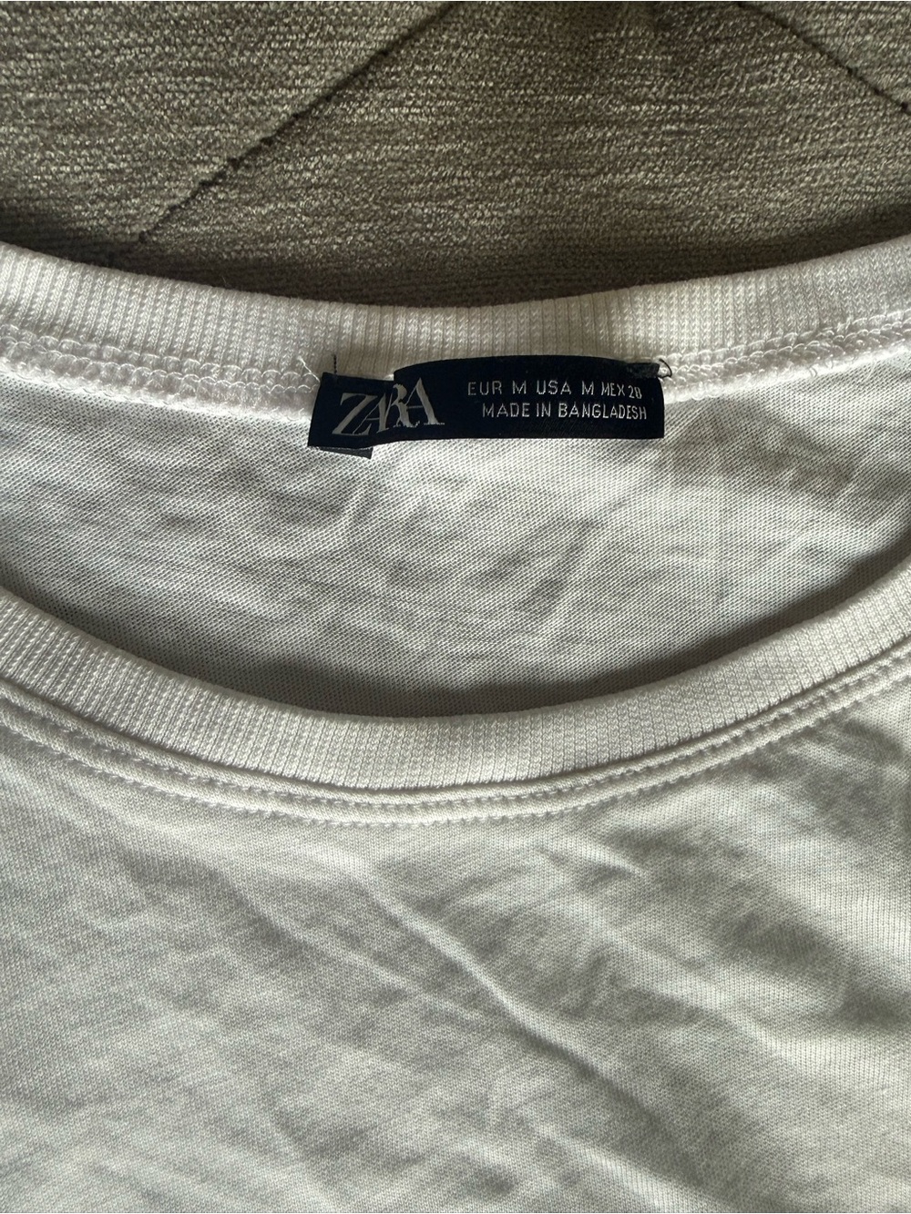 White Ruffle-Hem Tank Top - Picture 4 of 5